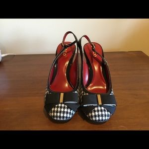 Liz & Co. sling backs. NWOB.